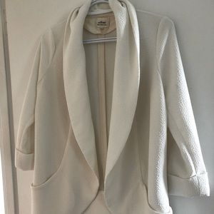 White Wilfred (Aritzia) blazer. Size 4